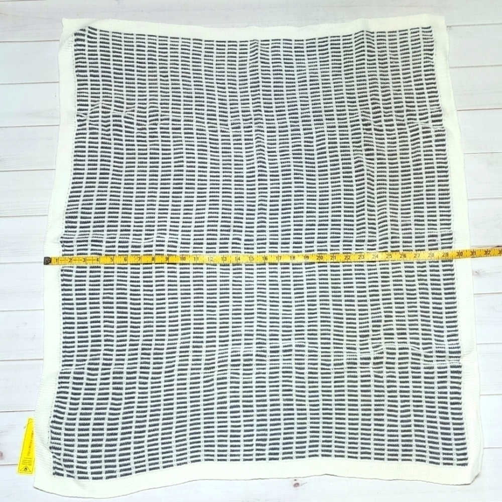 Shein Baby Blanket / Knit Throw  Size 31"x35" - New Without Tags
